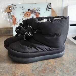 UGG Classic Maxi Short Puffer Boots